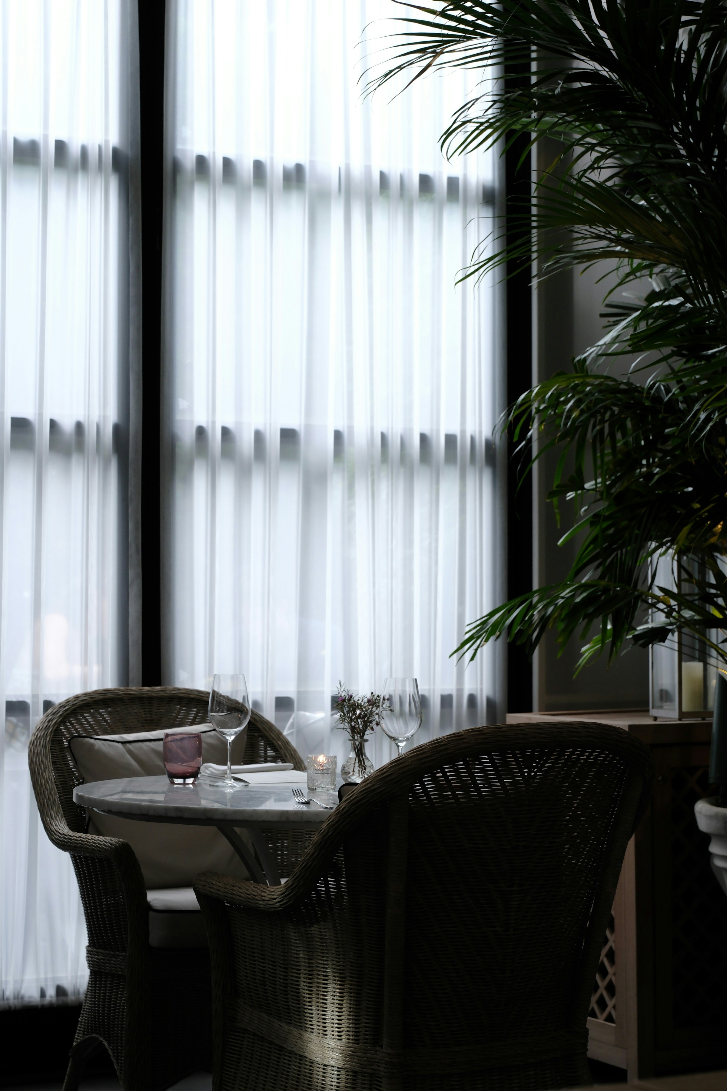 Candlelit dining table, service continues when the power drops